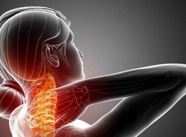 Bạn có đang bị thoái hóa cột sống cổ mà không biết lí do?