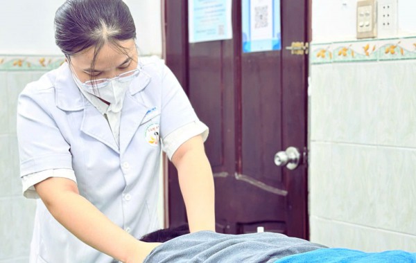 Bấm huyệt trị liệu