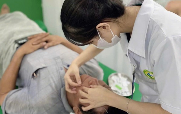 Tại sao sau khi châm cưu về đau hơn lúc đầu?